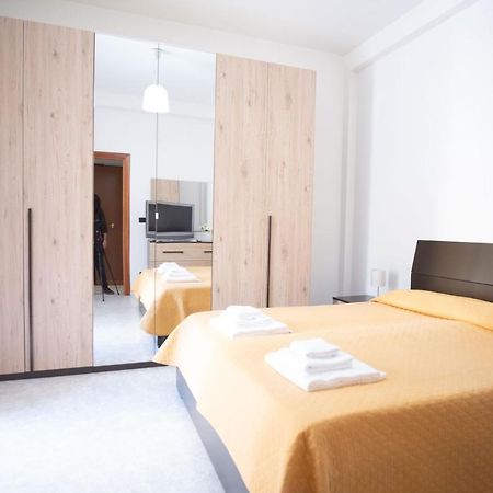 Cozy Apartments De Gasperi Μπάρι Εξωτερικό φωτογραφία